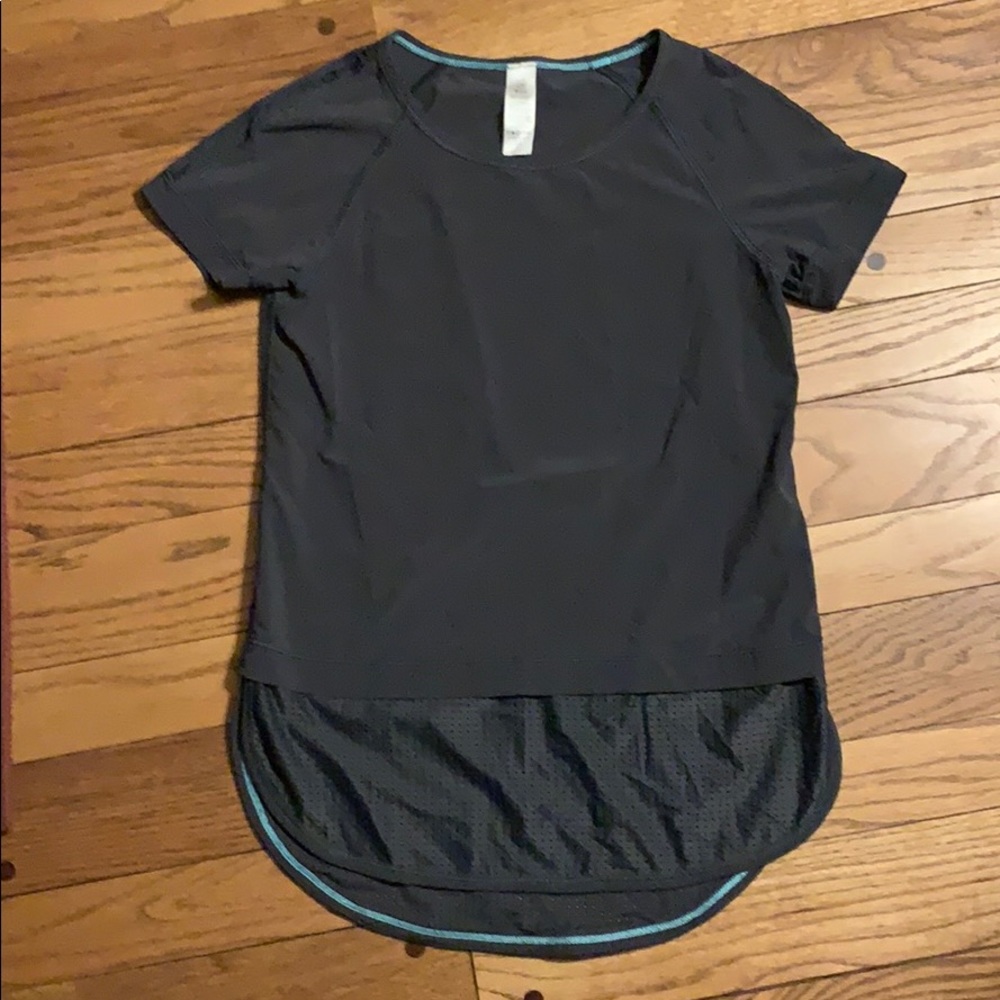 Ivivva short sleeve shirt